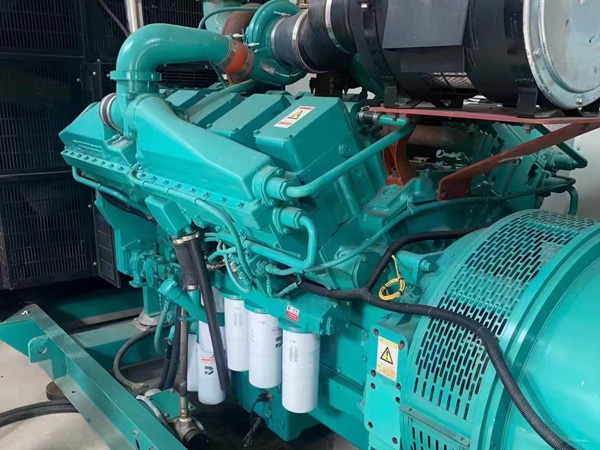 临夏市更换100kW柴油发电机组机油时，需要注意哪些事项？